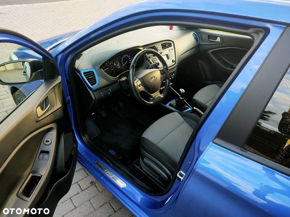 Hyundai i20 blue 1.2 Style - 9
