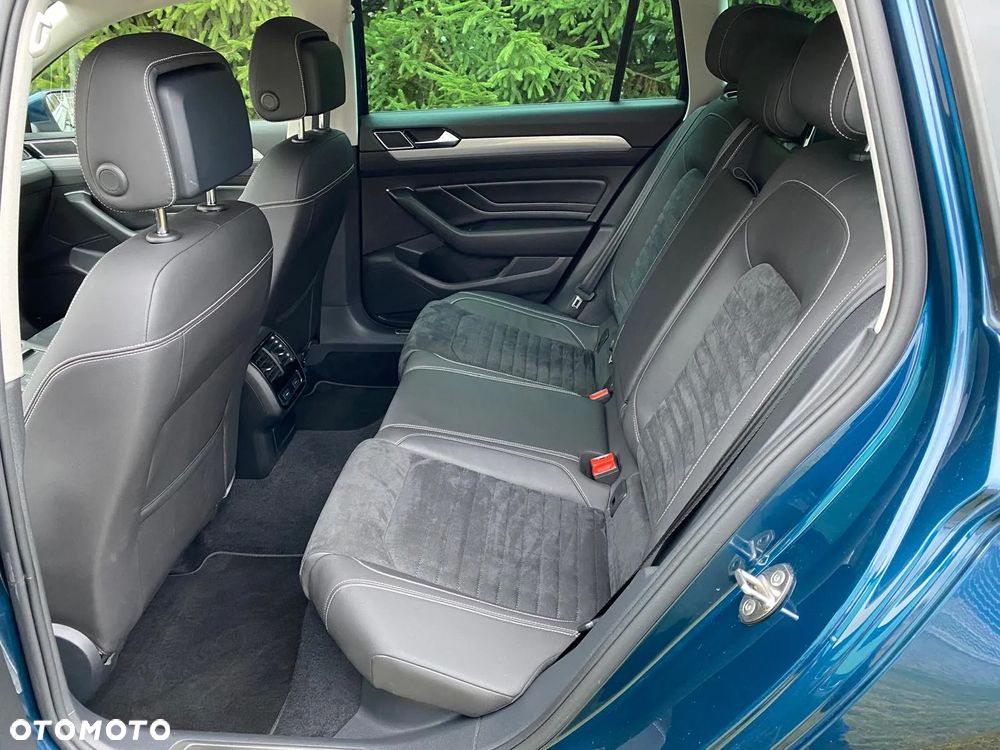 Volkswagen Passat - 16