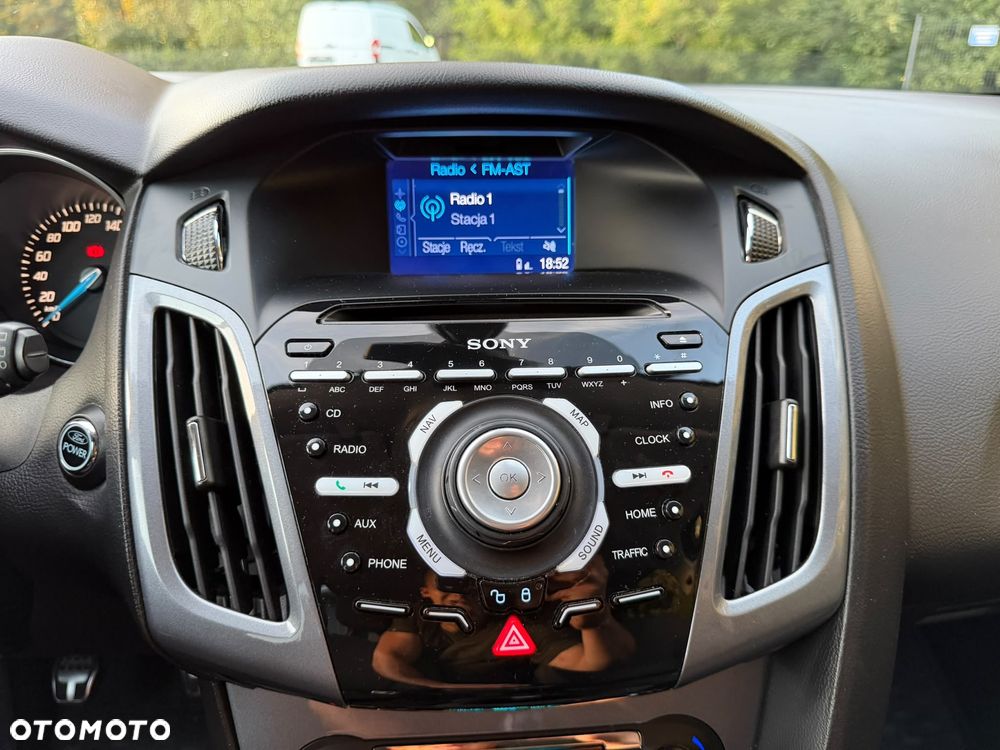 Ford Focus 1.6 EcoBoost Titanium - 12
