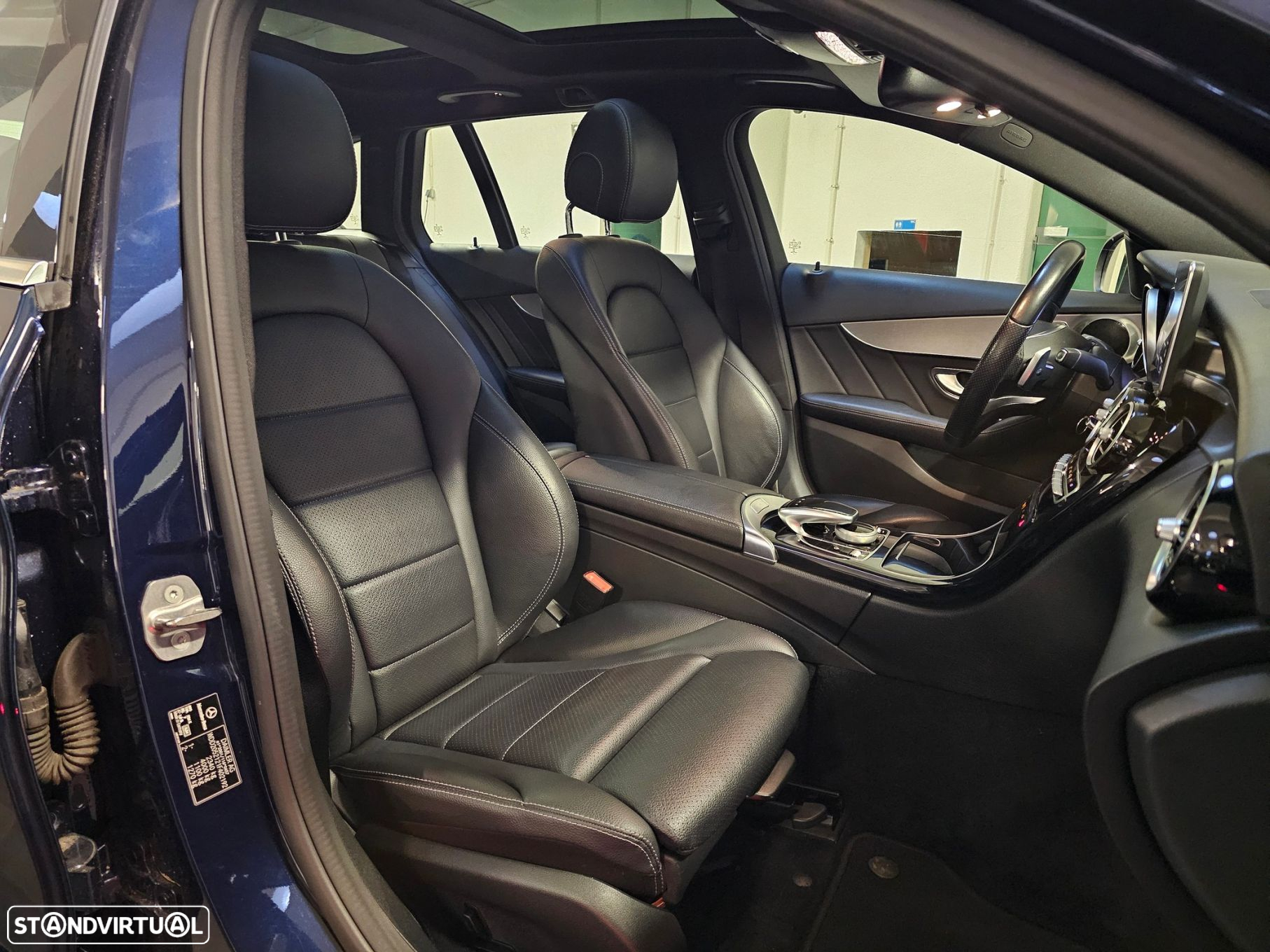 Mercedes-Benz C 300 h AMG Line - 18