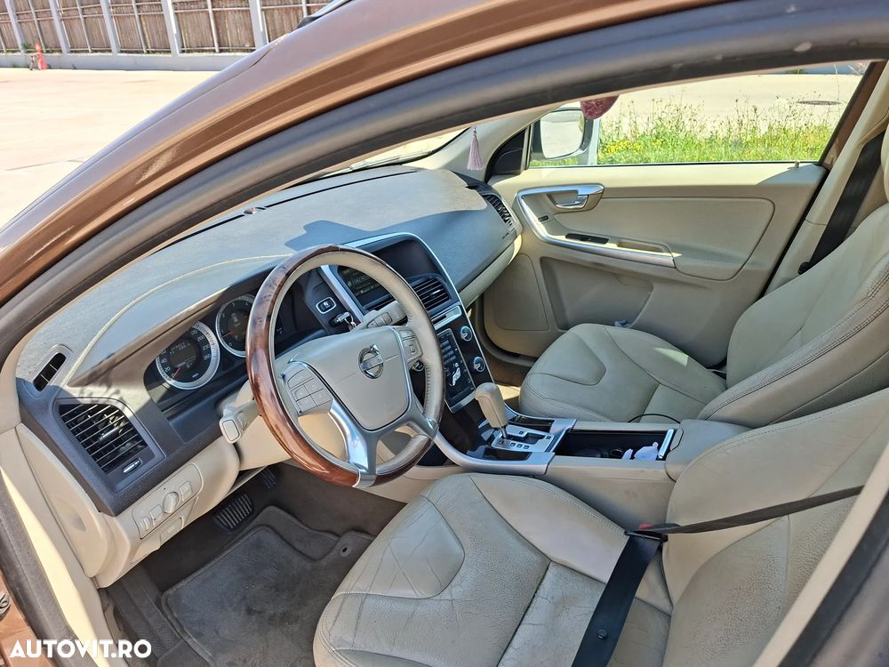 VOLVO XC60 2011 — imagine 23