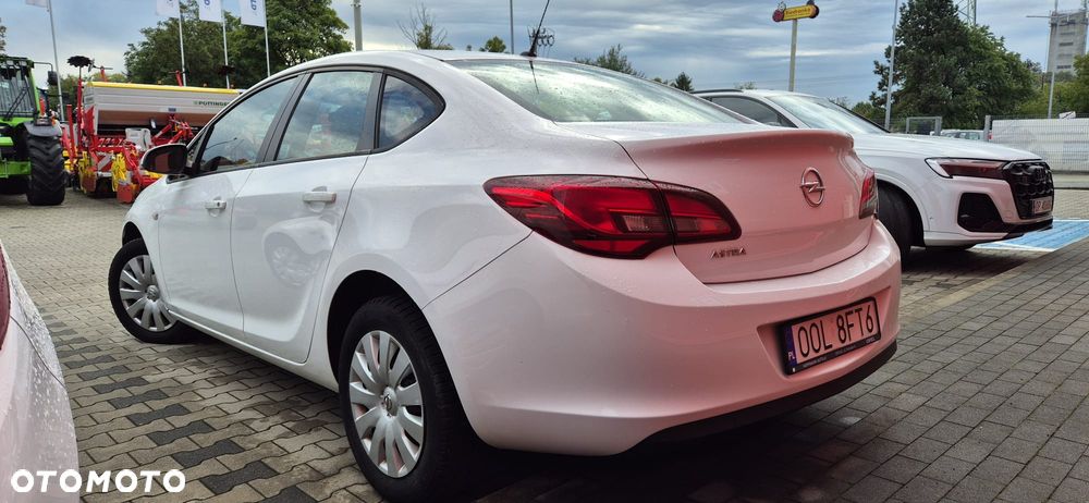 Opel Astra - 4