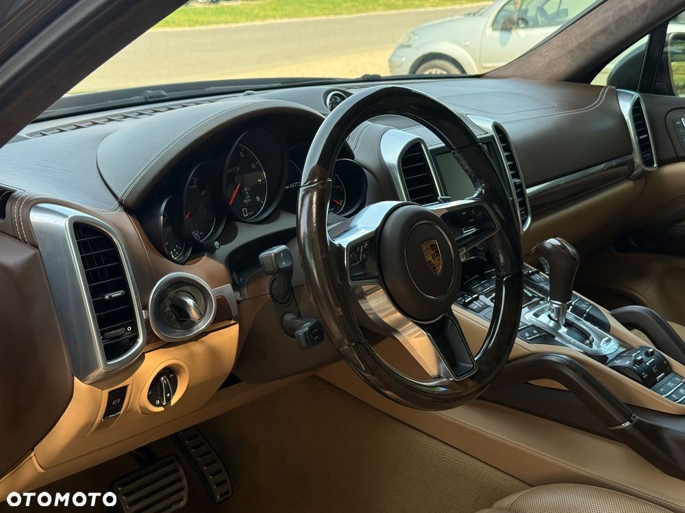 Porsche Cayenne GTS Tiptronic S - 28