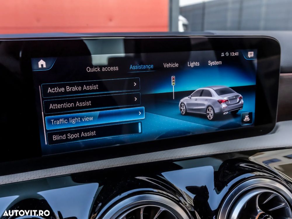 Mercedes-Benz A 250 e 8G-DCT - 32