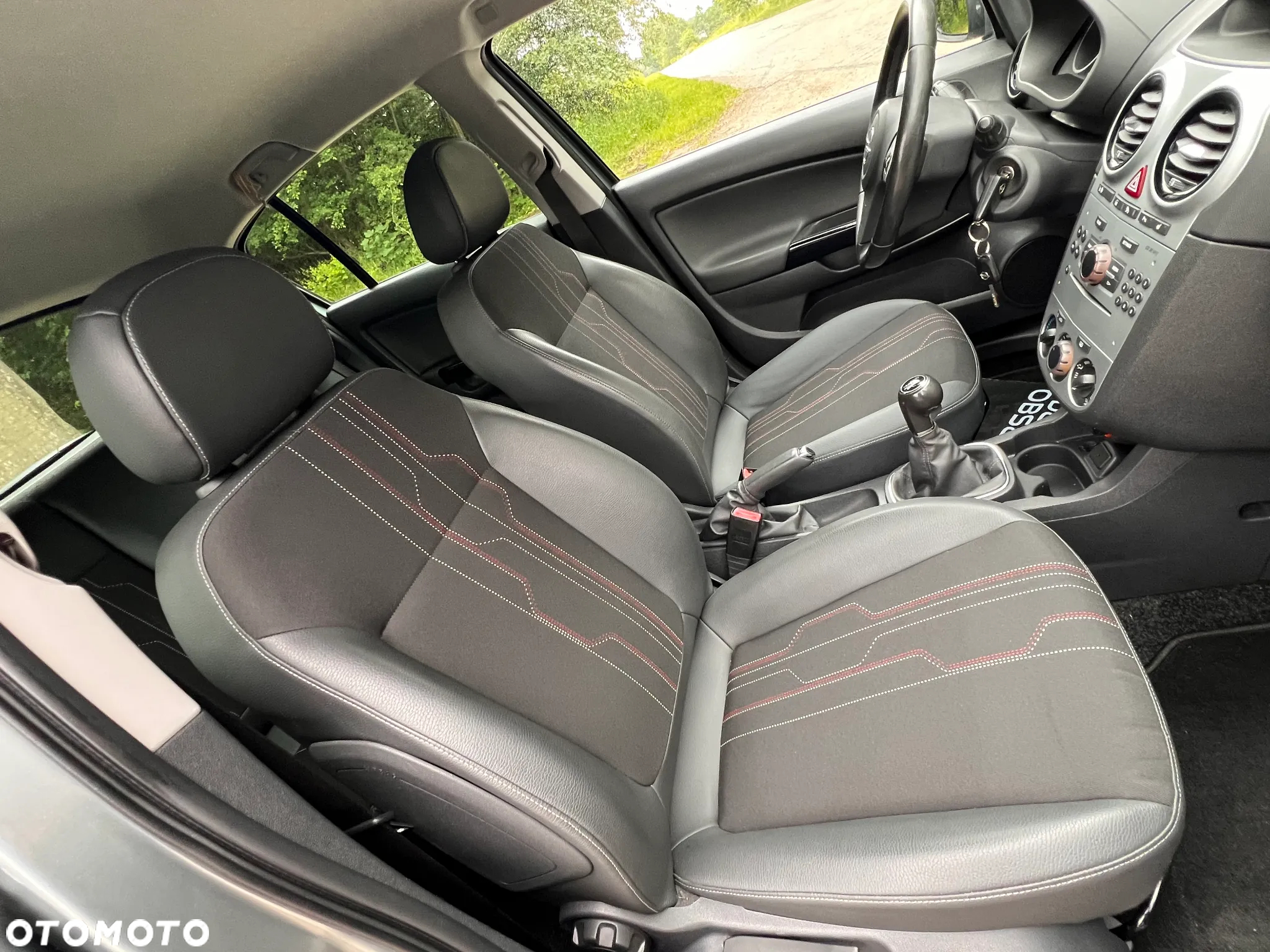 Opel Corsa 1.4 16V Cosmo - 22