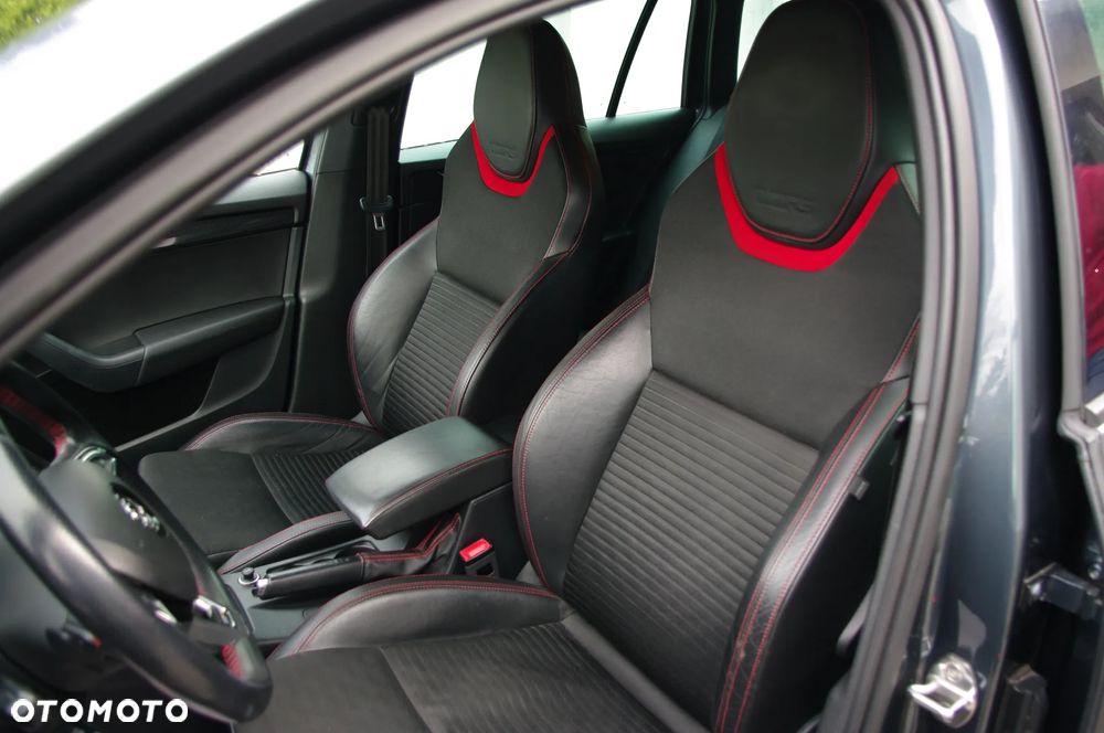 Skoda Octavia 2.0 TDI RS DSG - 8