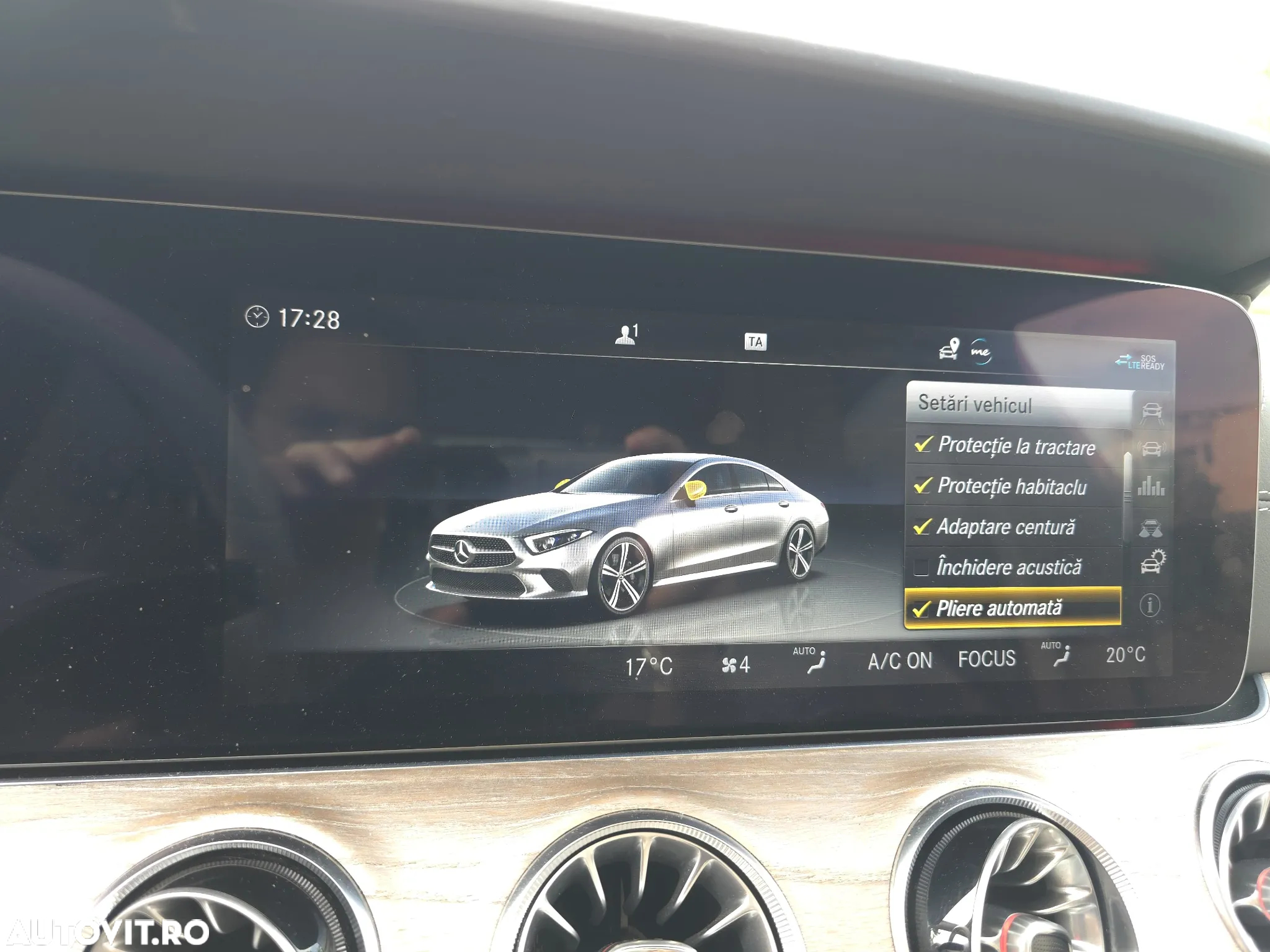 Mercedes-Benz CLS 450 4MATIC Aut - 35