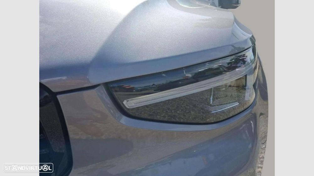 Volvo XC 40 2.0 B3 Plus Dark - 13
