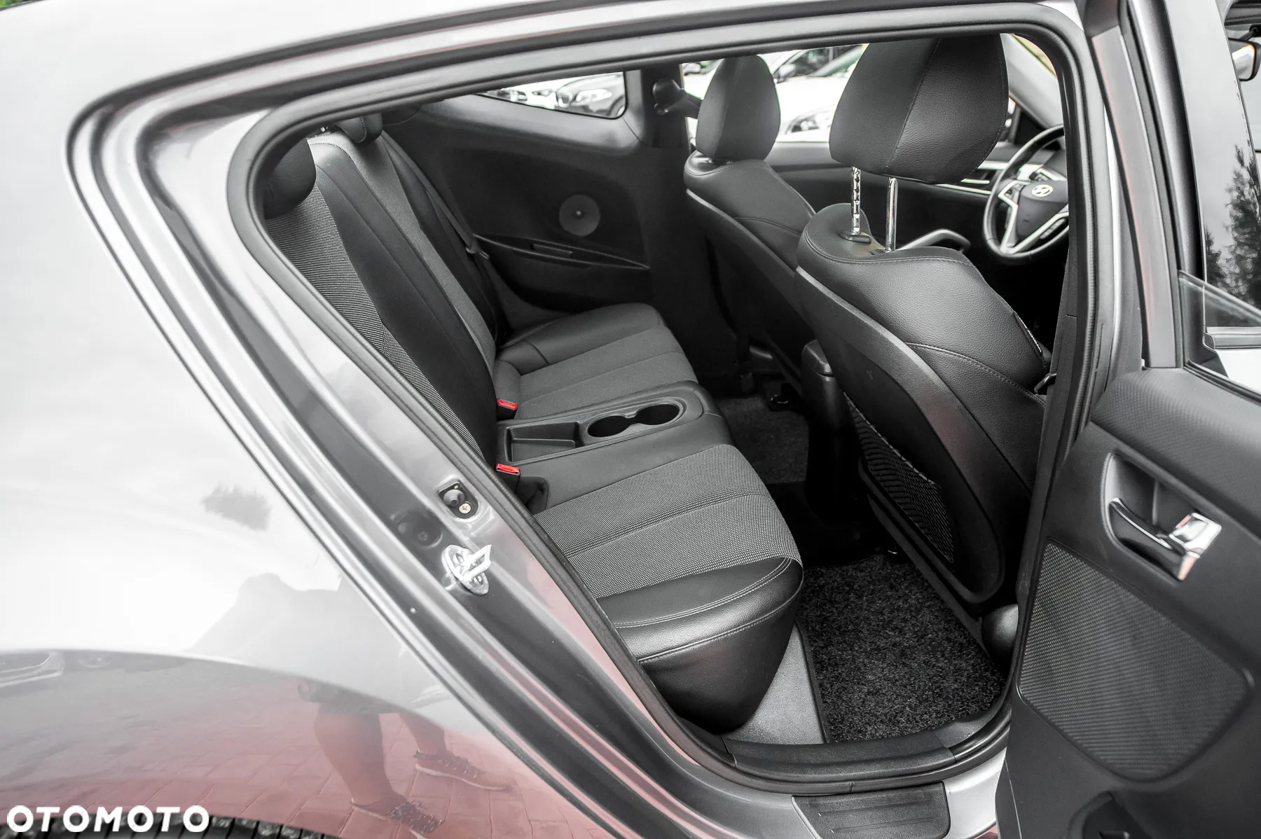 Hyundai Veloster 1.6 GDI Premium - 20