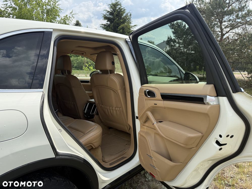 Porsche Cayenne - 17