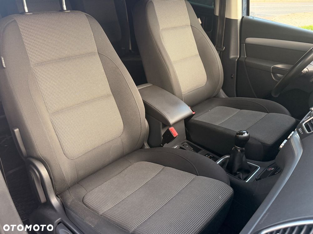 Volkswagen Sharan - 24