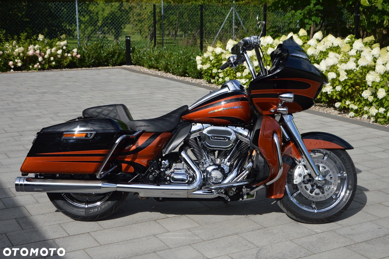 Harley-Davidson Touring Road Glide - 16