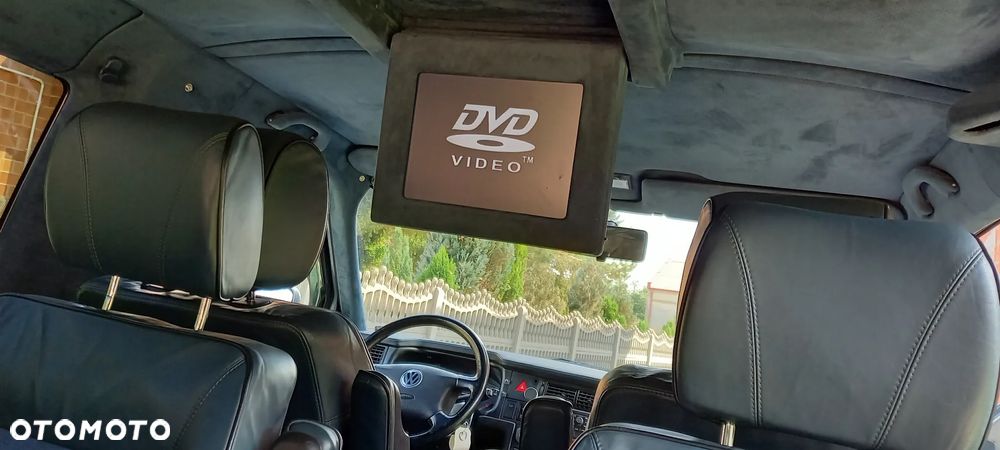 Volkswagen Caravelle - 30