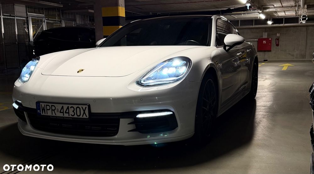 Porsche Panamera - 28