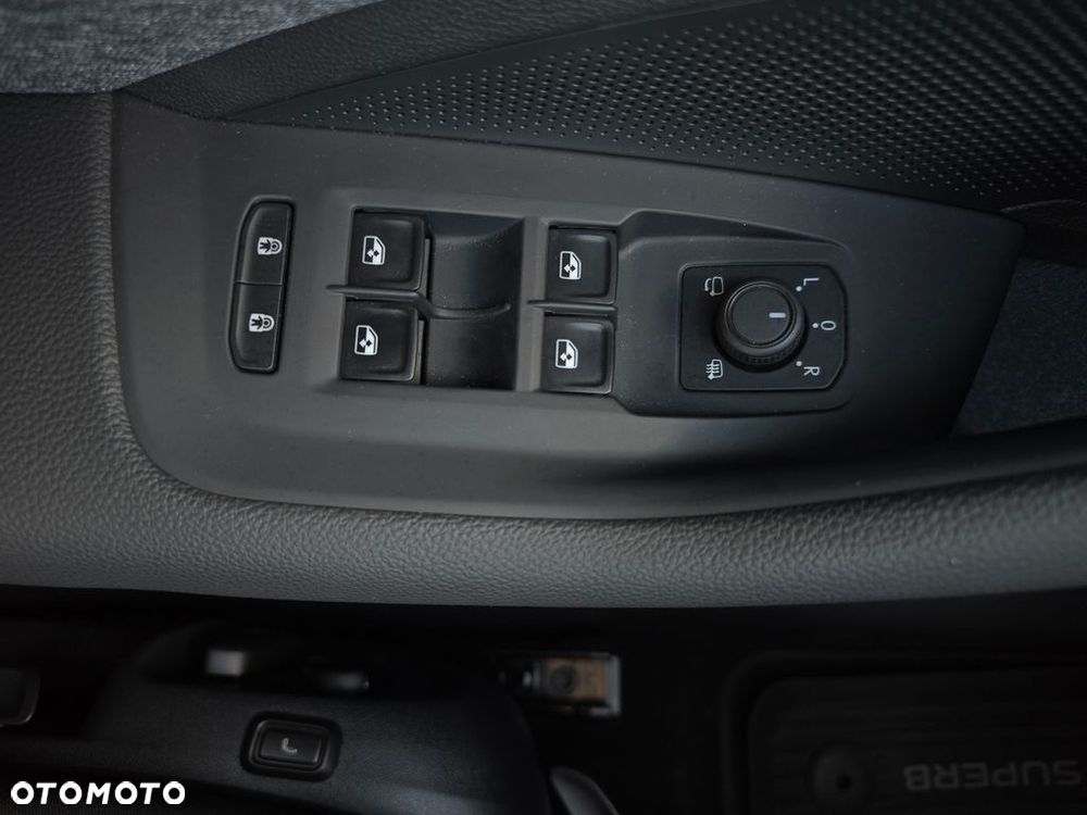 Skoda Superb 1.5 TSI mHEV Selection DSG - 24