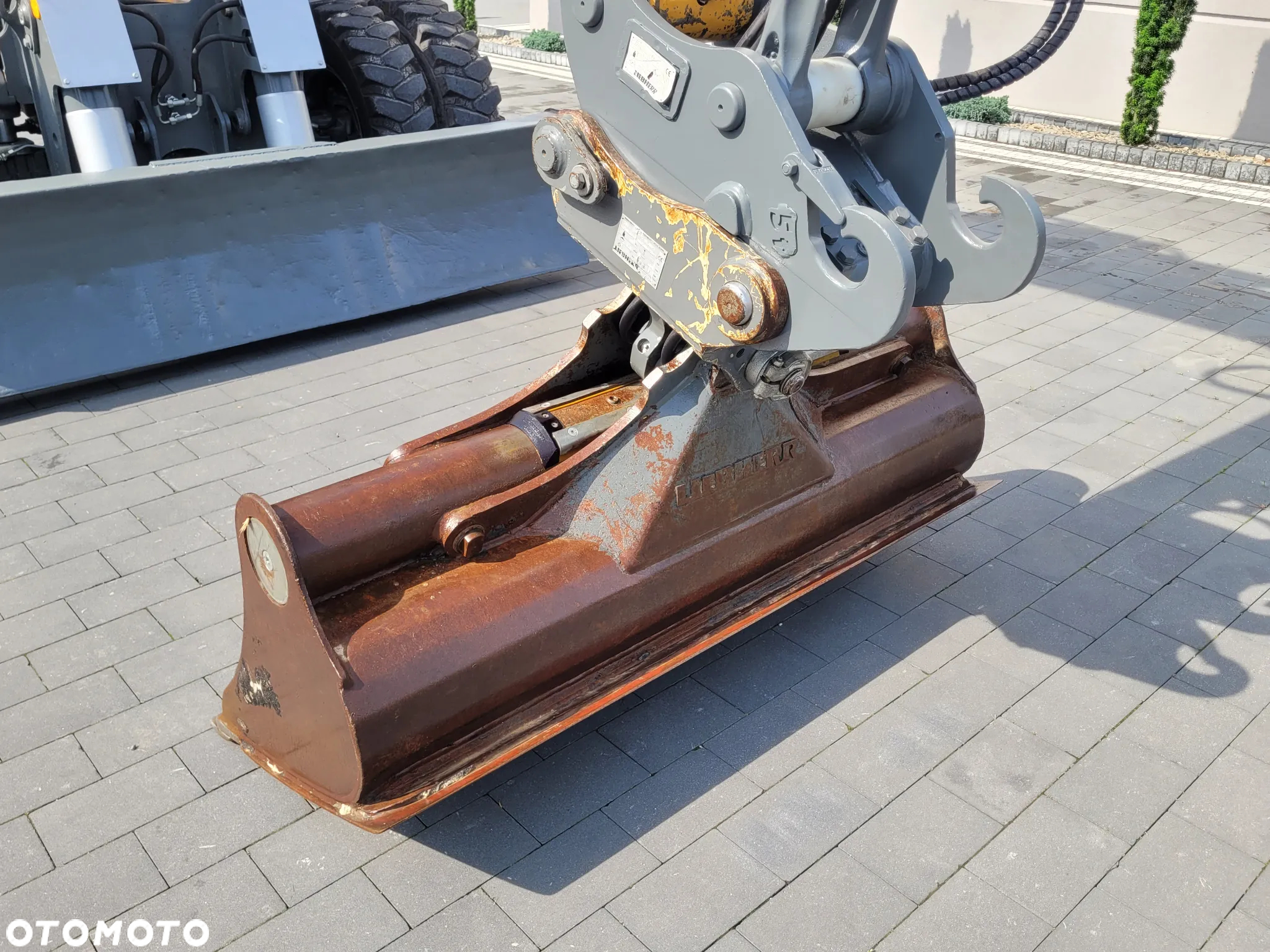 Liebherr A910 compact / 7800h / SUPER STAN / - 17