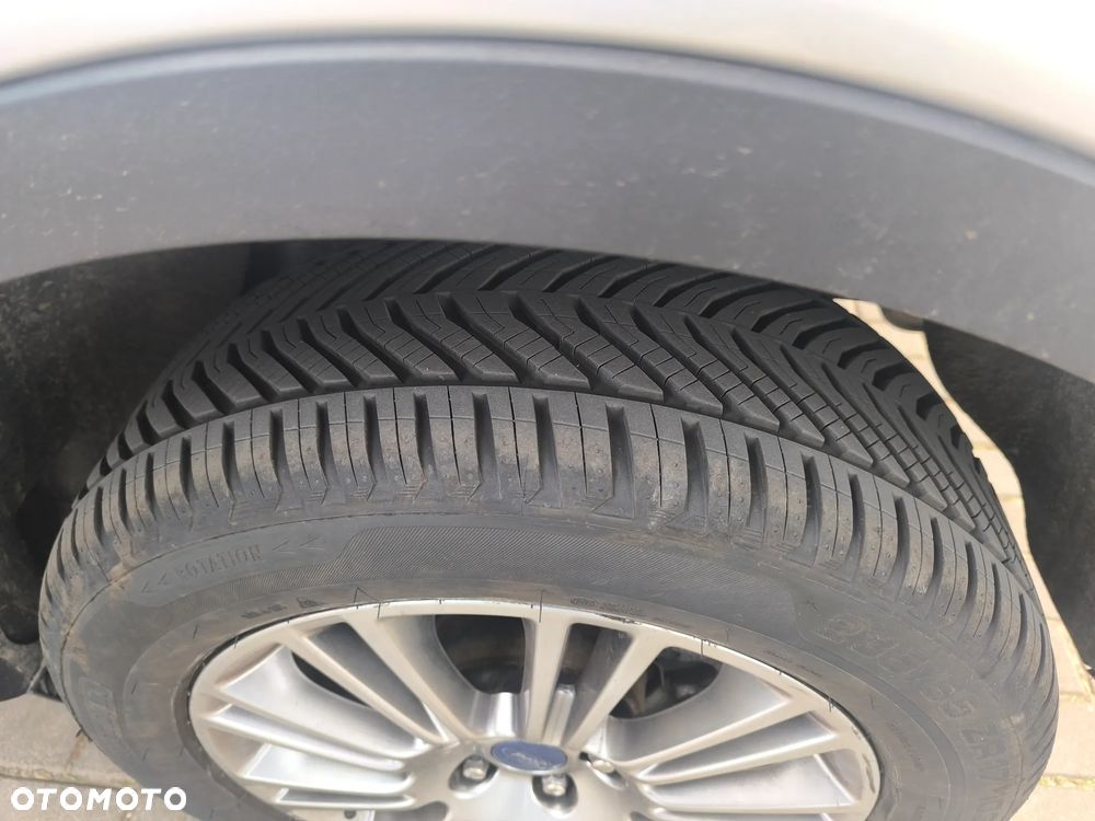 Ford Kuga 2.0 TDCi 4x4 SYNC - 8