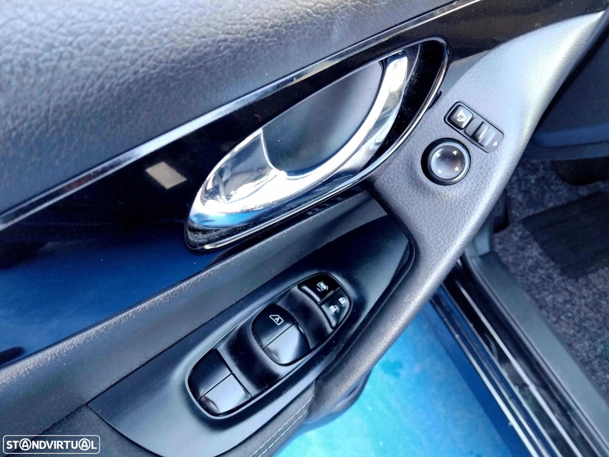 Nissan Qashqai 1.5 dCi N-Connecta - 17