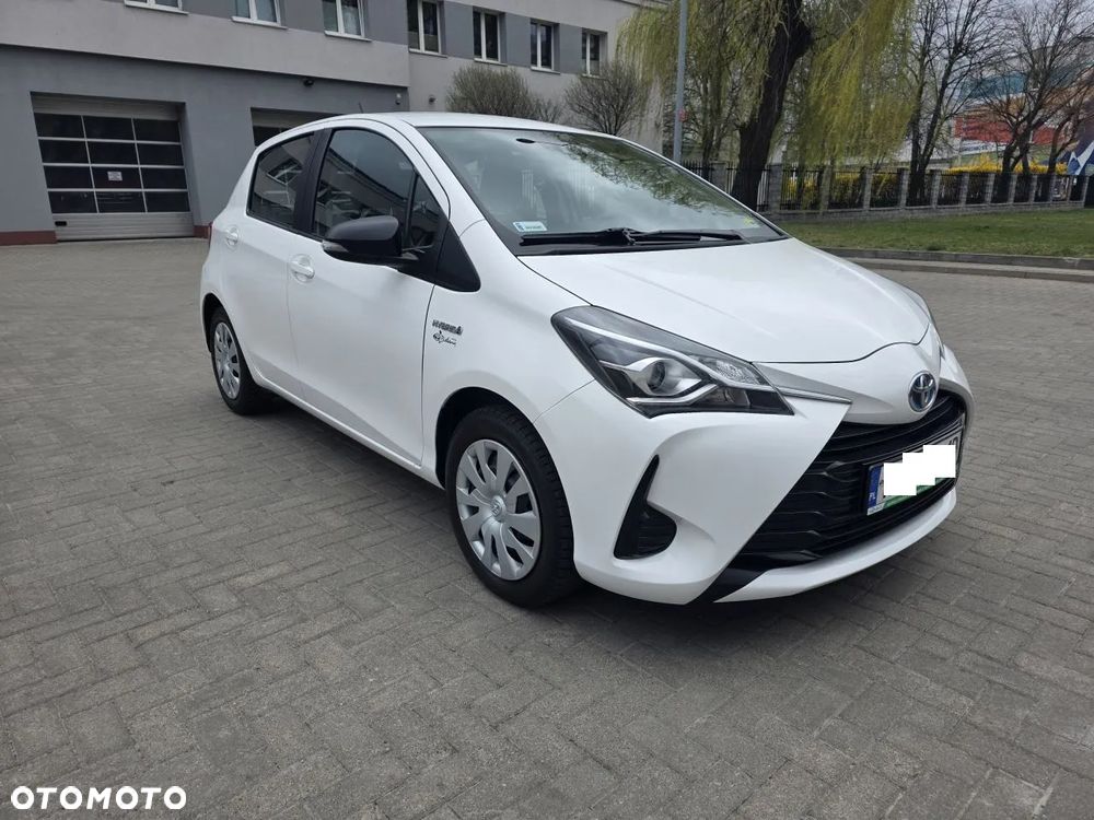 Toyota Yaris Hybrid 100 Active - 24
