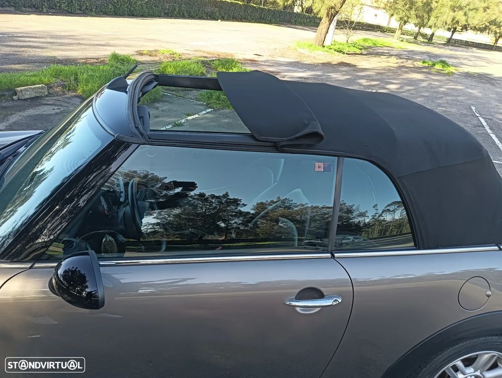 MINI Cabrio Cooper D - 16