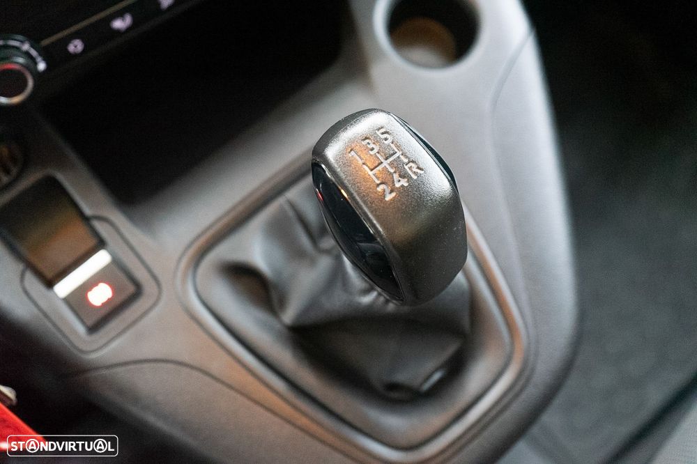 Peugeot Partner Outro - 19
