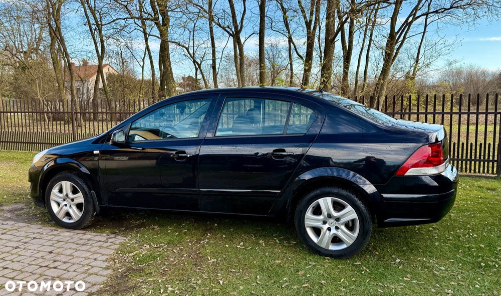 Opel Astra 1.6 Enjoy - 4