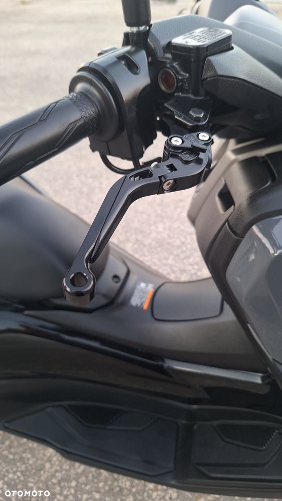 Yamaha NMAX - 25