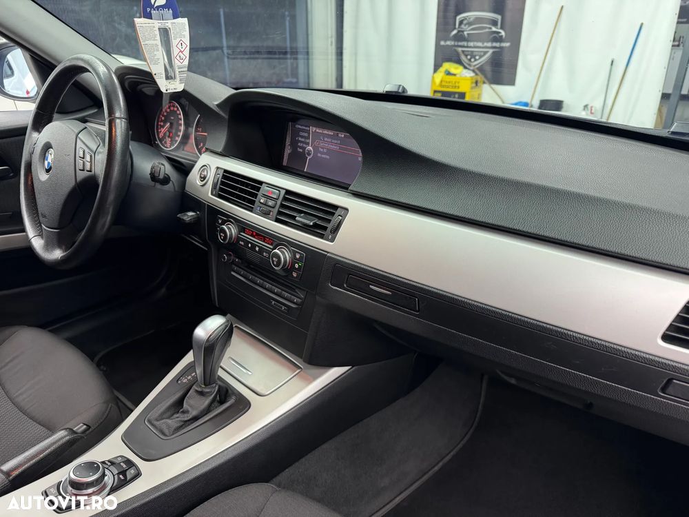 BMW 3 Series 2010 — imagine 21