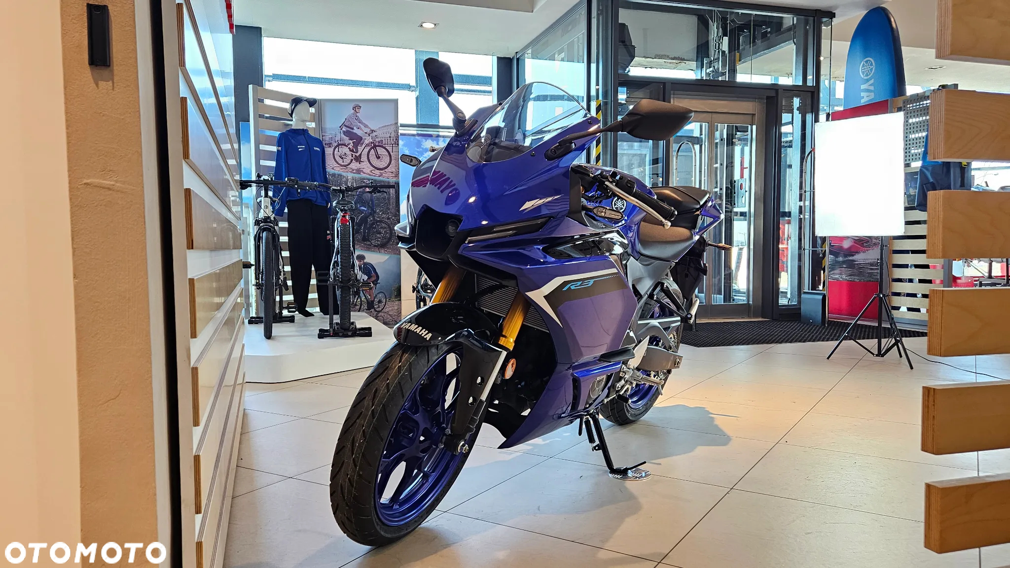 Yamaha R3 - 4