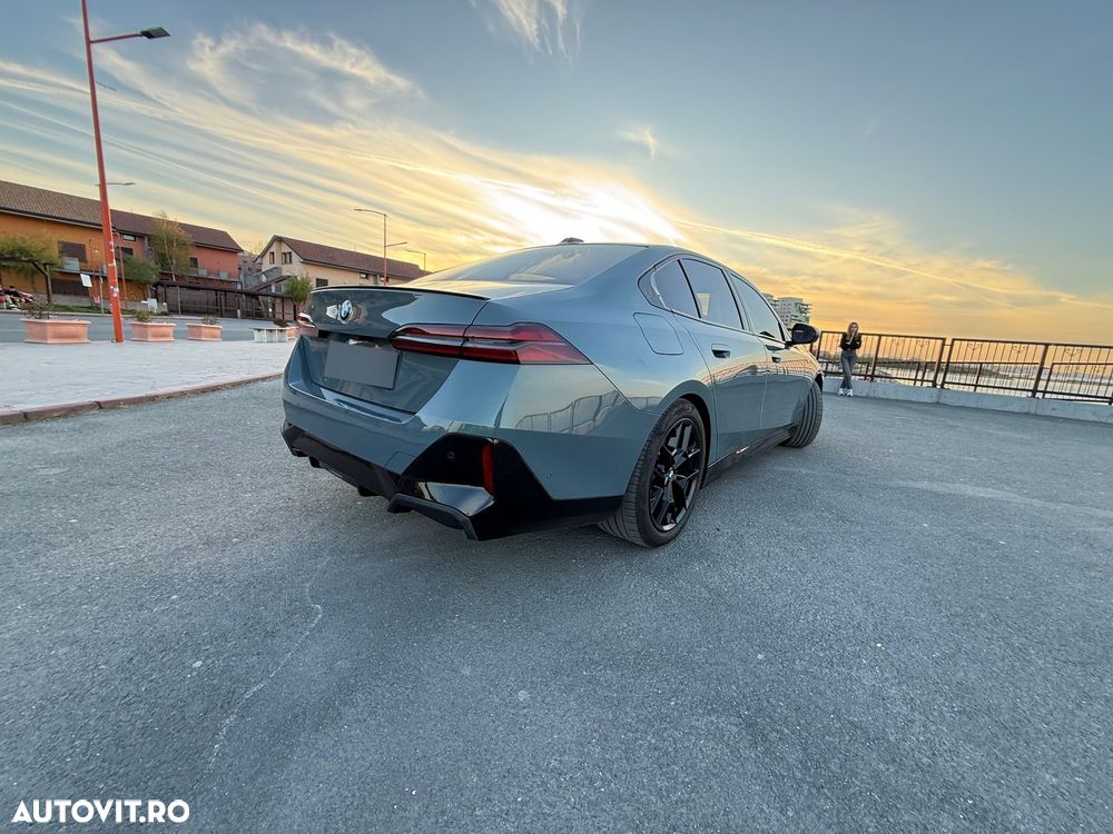 BMW Seria 5 520i AT MHEV - 4