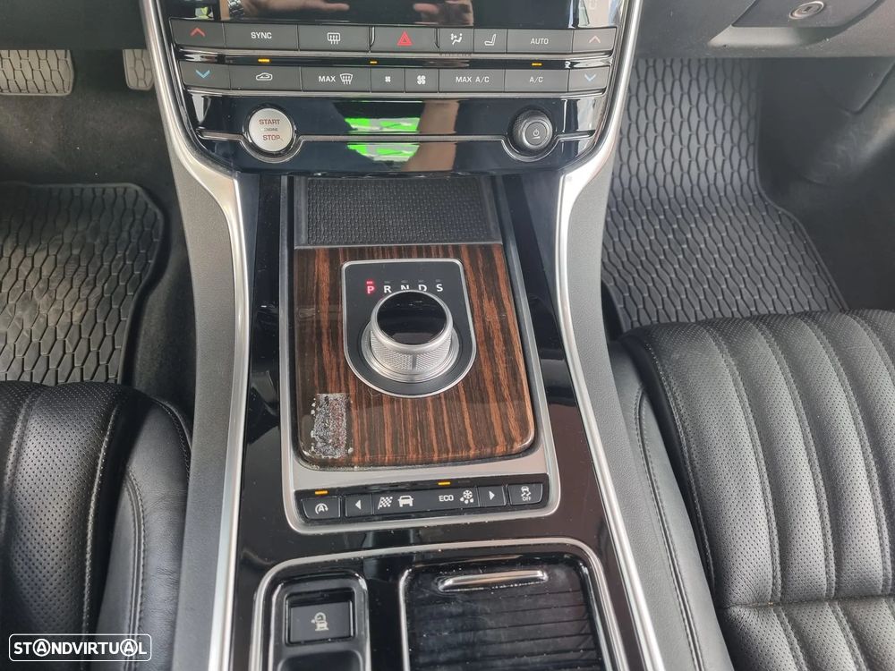 Jaguar XF 20d Aut. R-Sport - 30