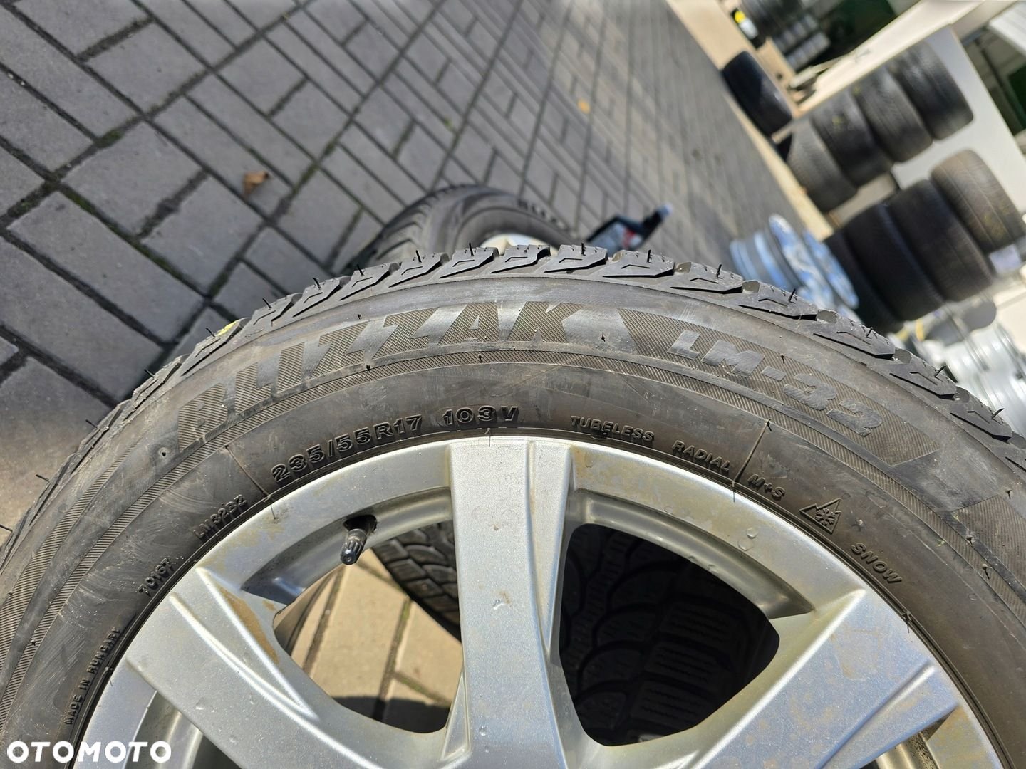 BRIDGESTONE BLIZZAK LM-32 235/55R17 103V 7,5mm 18R 4X - 6