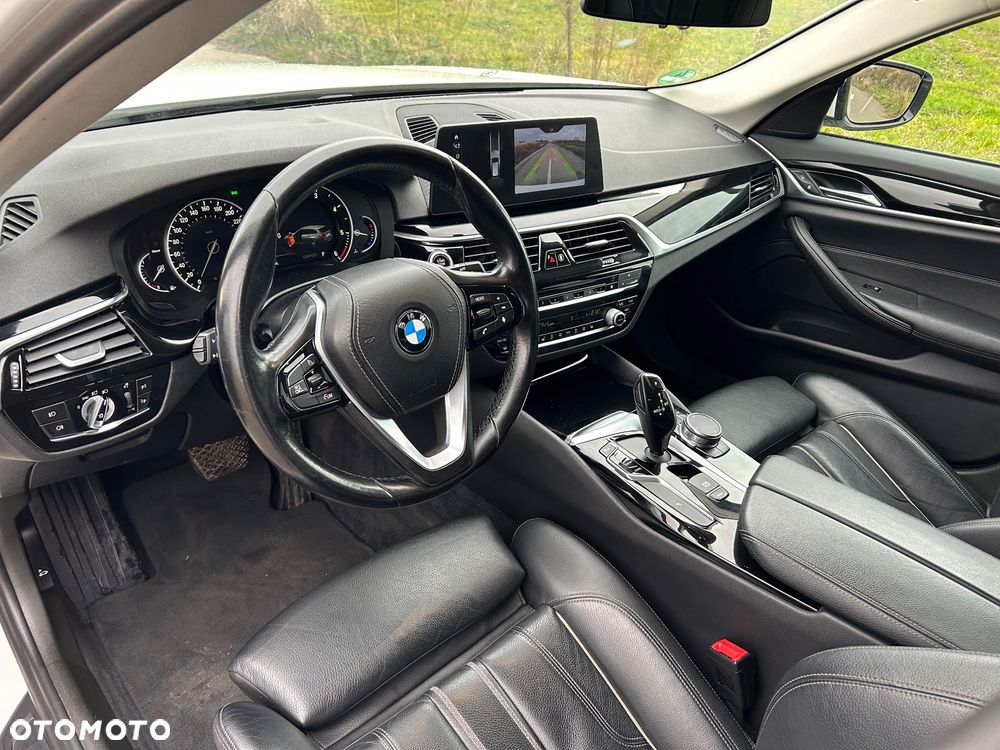 BMW Seria 5 520d Sport Line - 15