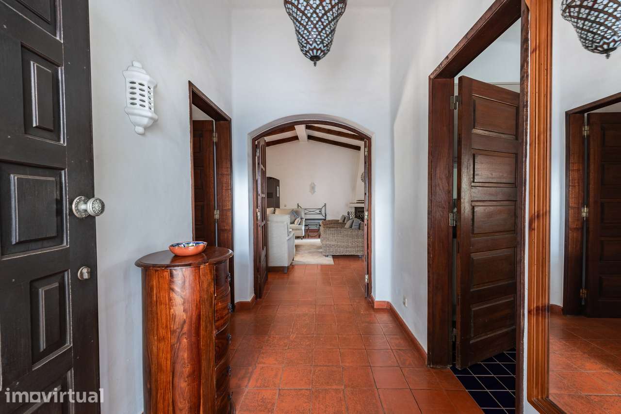 Deslumbrante Vila de 4 Quartos com Piscina Privada- Serra e Mar - Grande imagem: 4/51