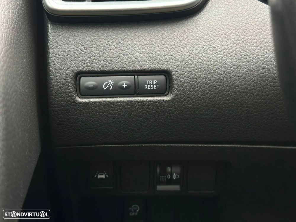 Nissan Qashqai 1.5 dCi N-Connecta J18 - 15