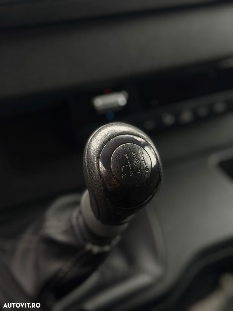 Mercedes-Benz SPRINTER - 32