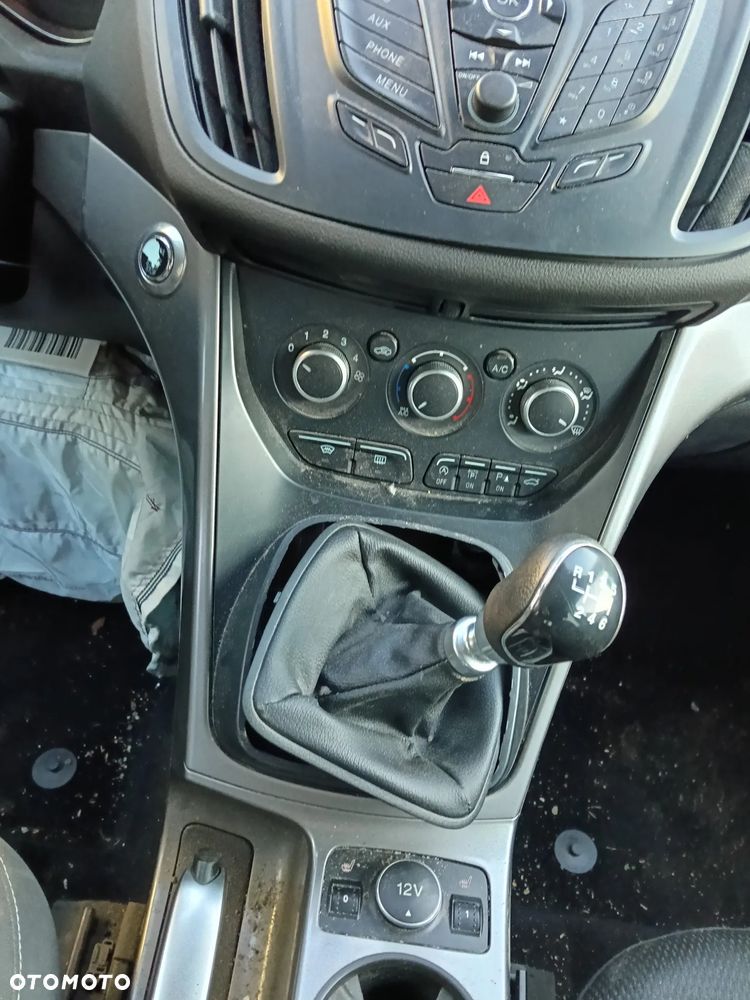 Ford Kuga - 10