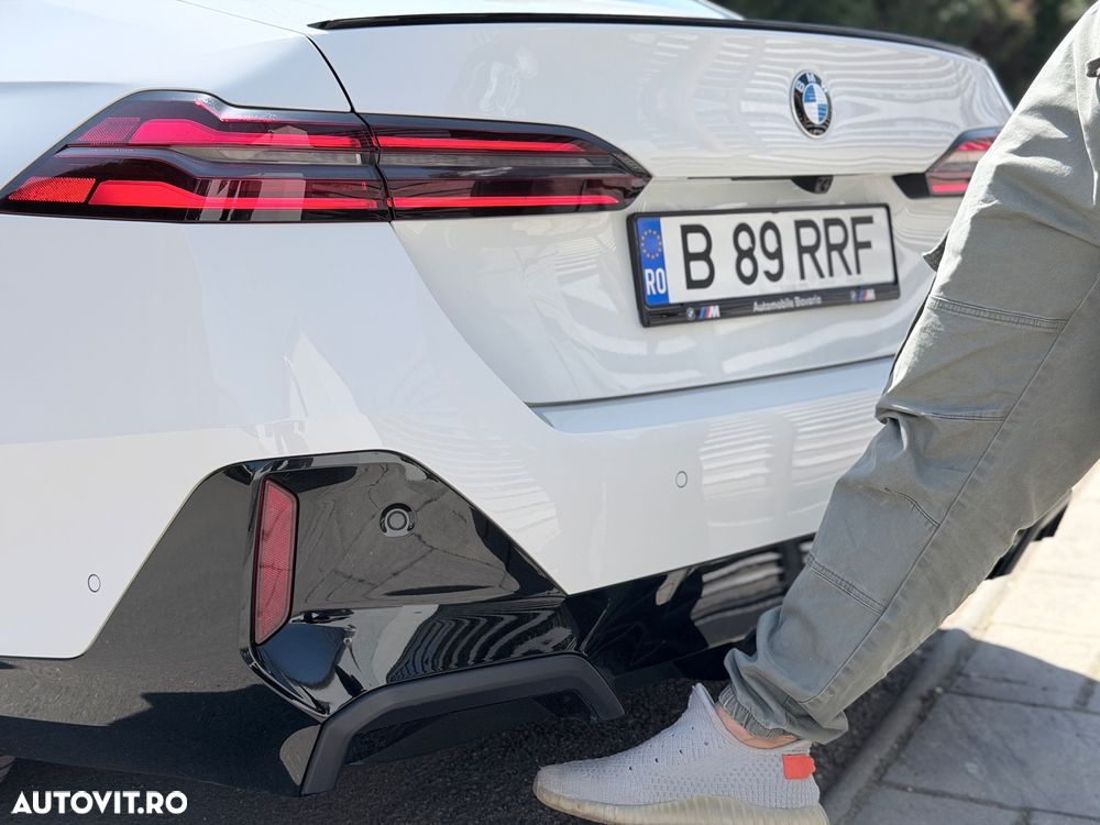 BMW Seria 5 520d AT MHEV - 34