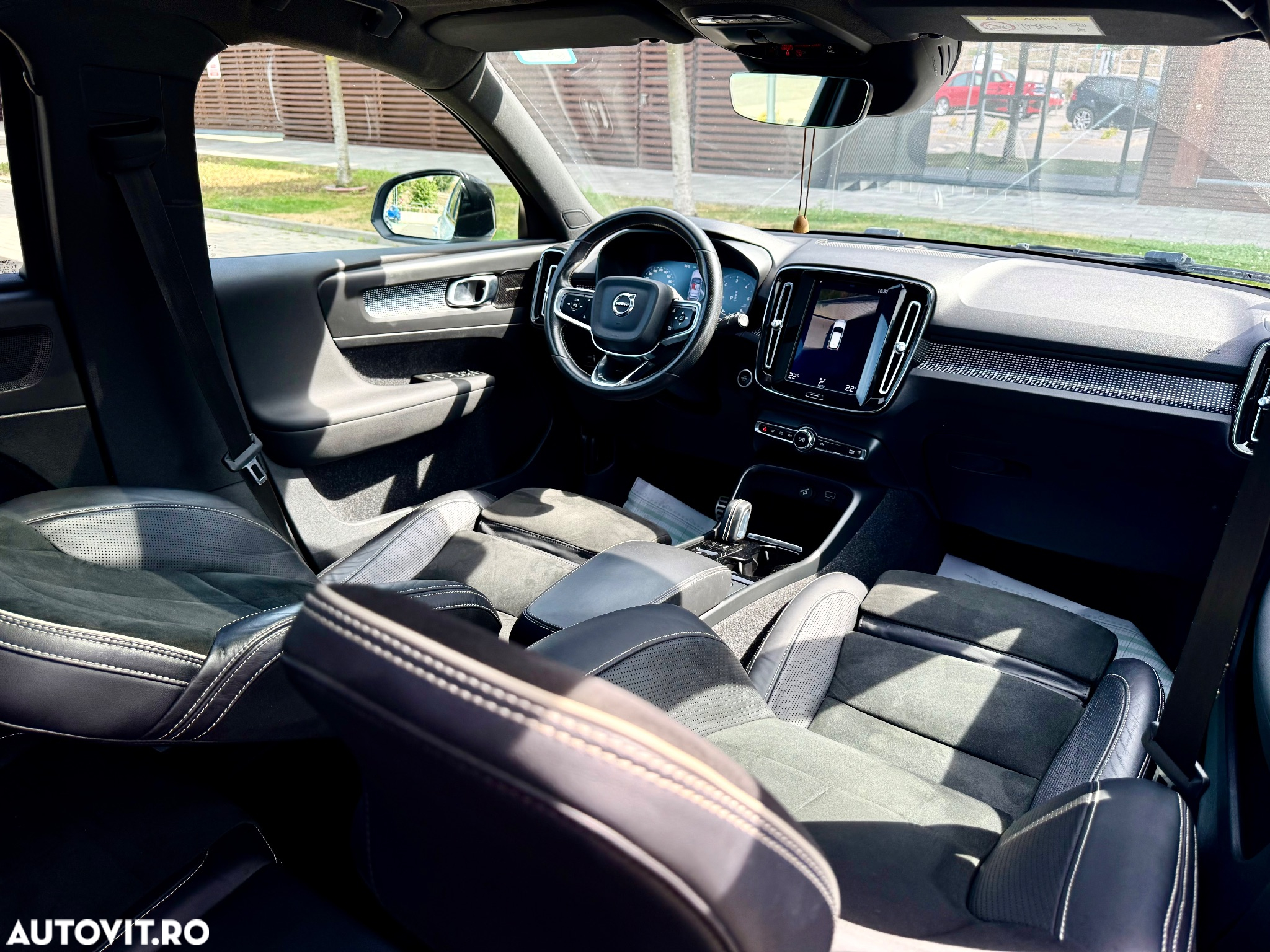 Volvo XC 40 D3 R-Design - 12