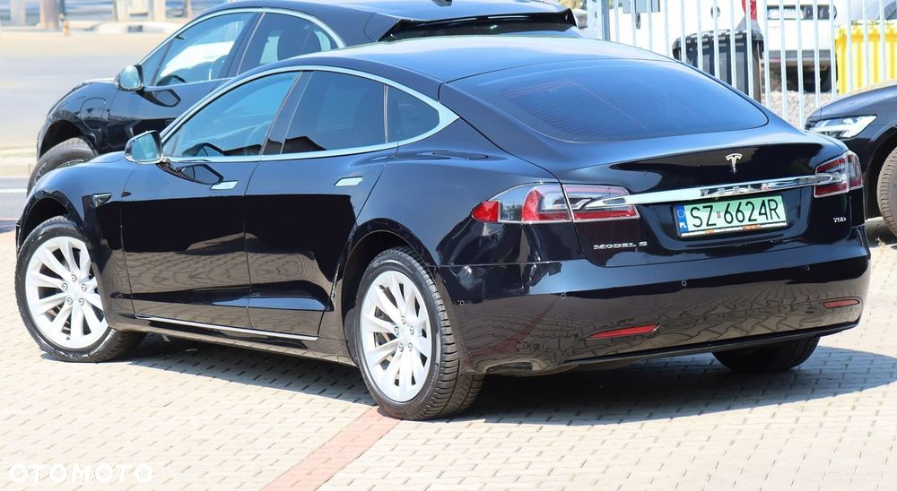Tesla Model S - 29