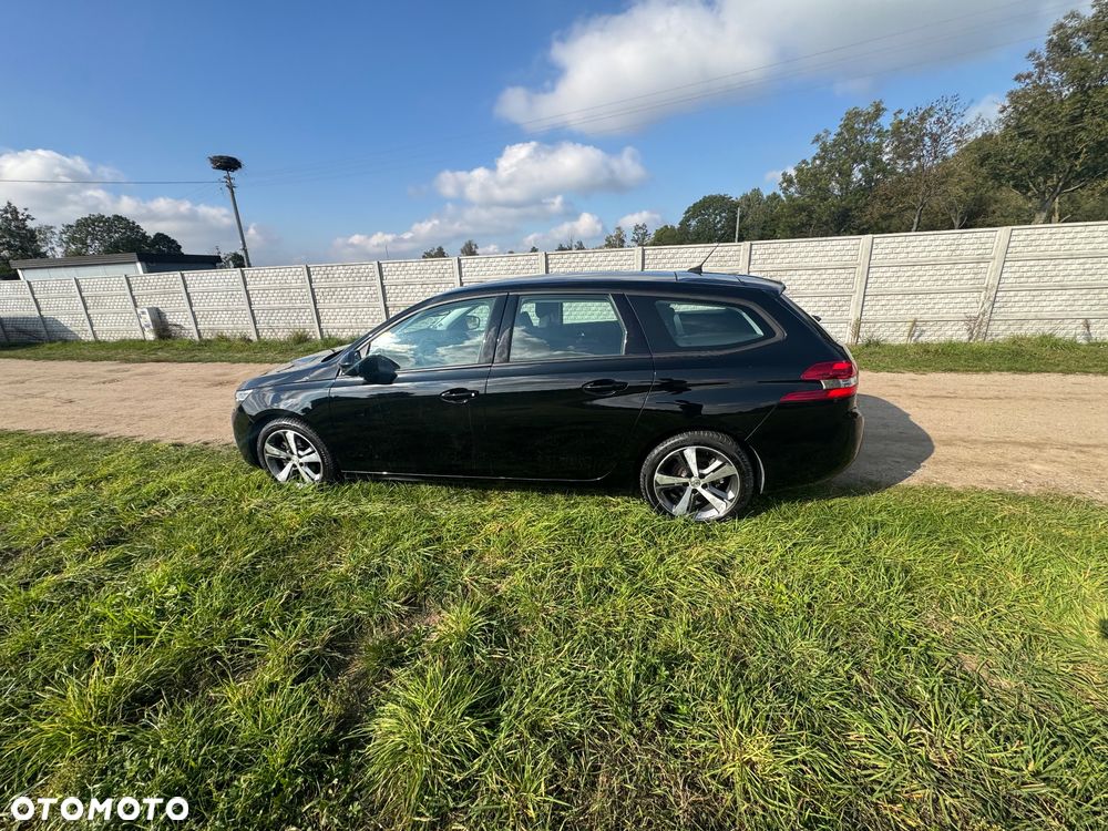 Peugeot 308 1.5 BlueHDi Allure S&S - 4