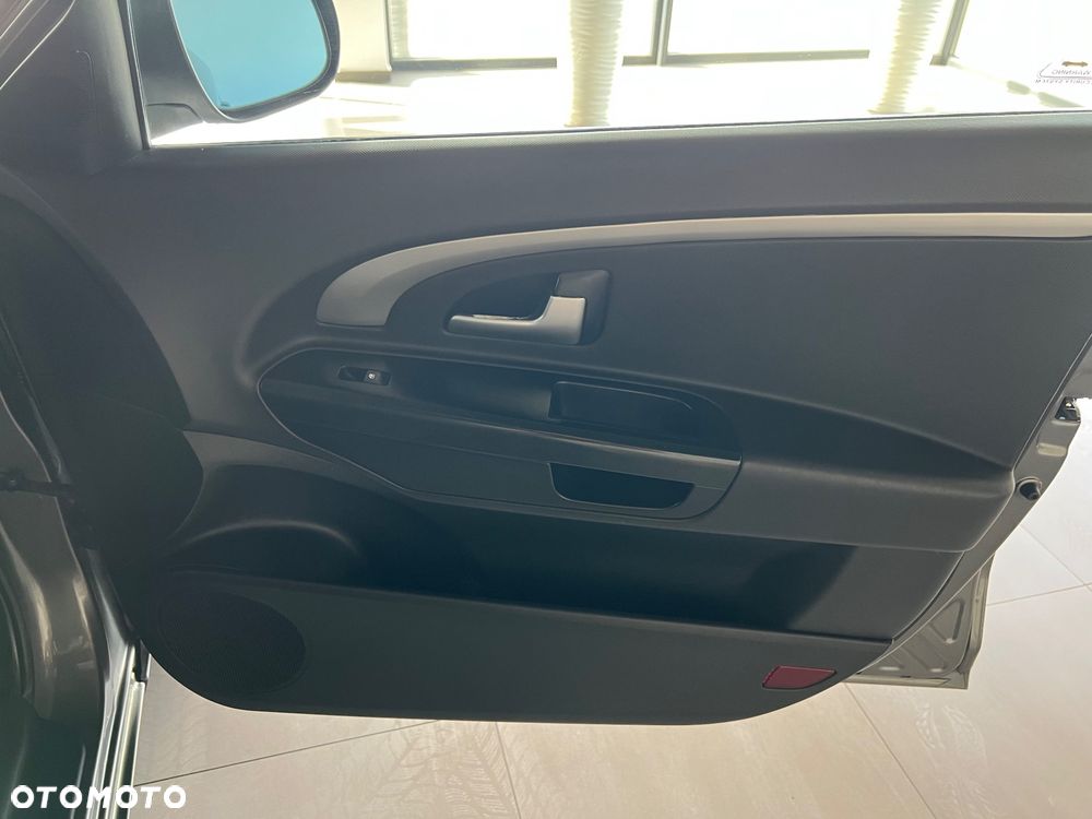 Kia Ceed - 28