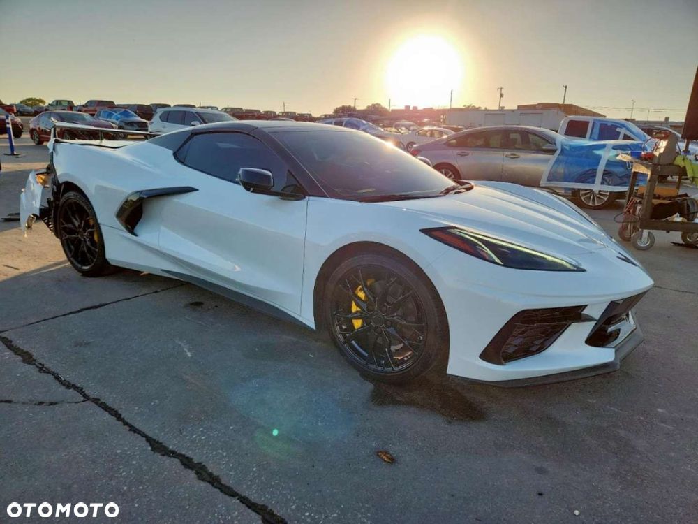 Chevrolet Corvette - 3