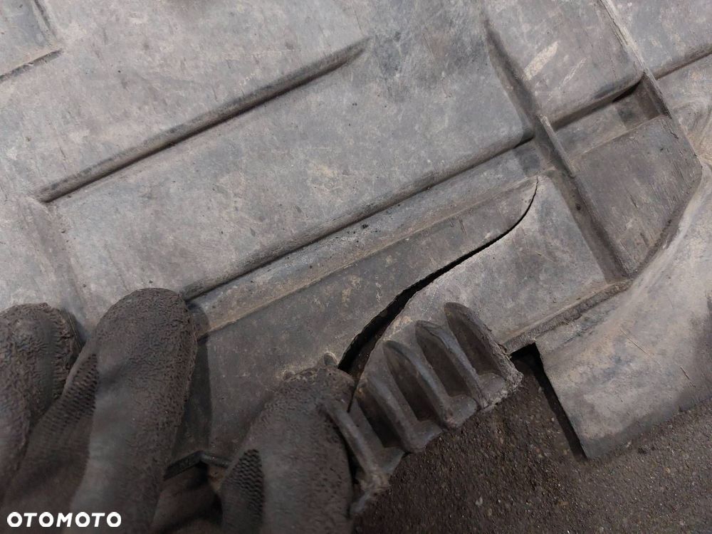 OSŁONA SILNIKA DOLNA RENAULT TRAFIC II - 3