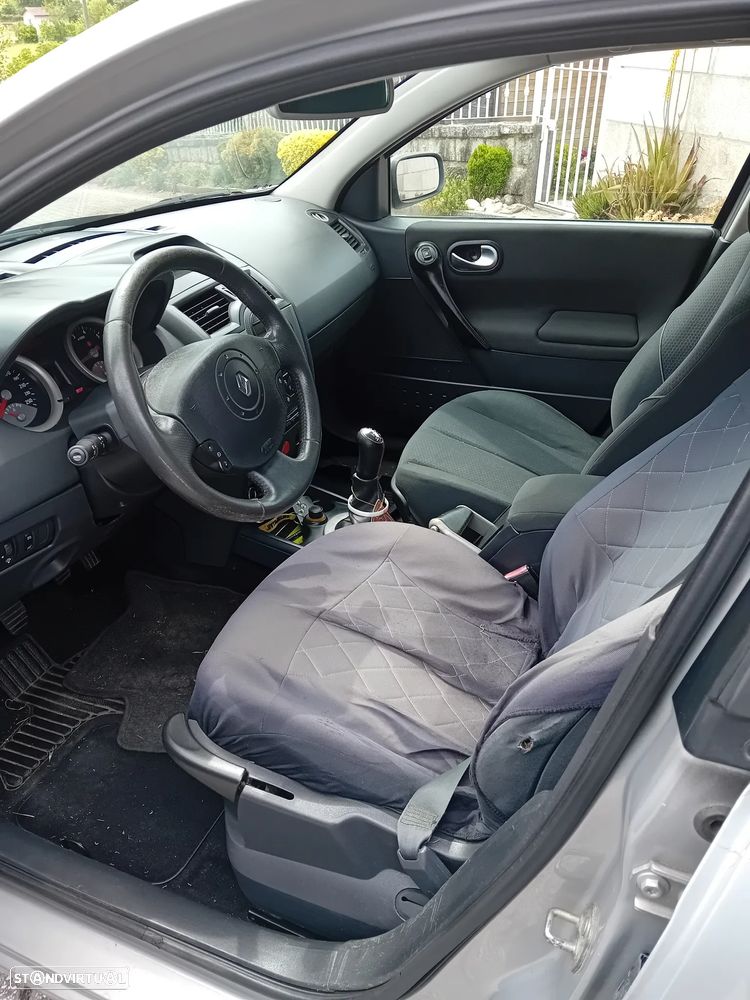 Renault Mégane Break 1.5 dCi Confort - 4