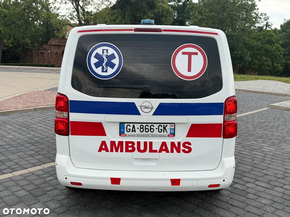 Opel Vivaro Karetka Ambulans Ambulance Sanitarny EN1789 - 5