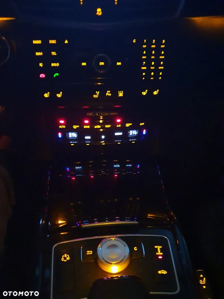 Mercedes-Benz Klasa E 350 CDI DPF 4Matic BlueEFFICIENCY 7G-TRONIC Avantgarde - 33