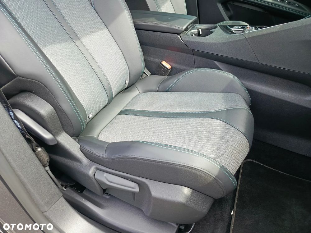 Peugeot 3008 1.2 PureTech Allure Pack S&S EAT8 - 21
