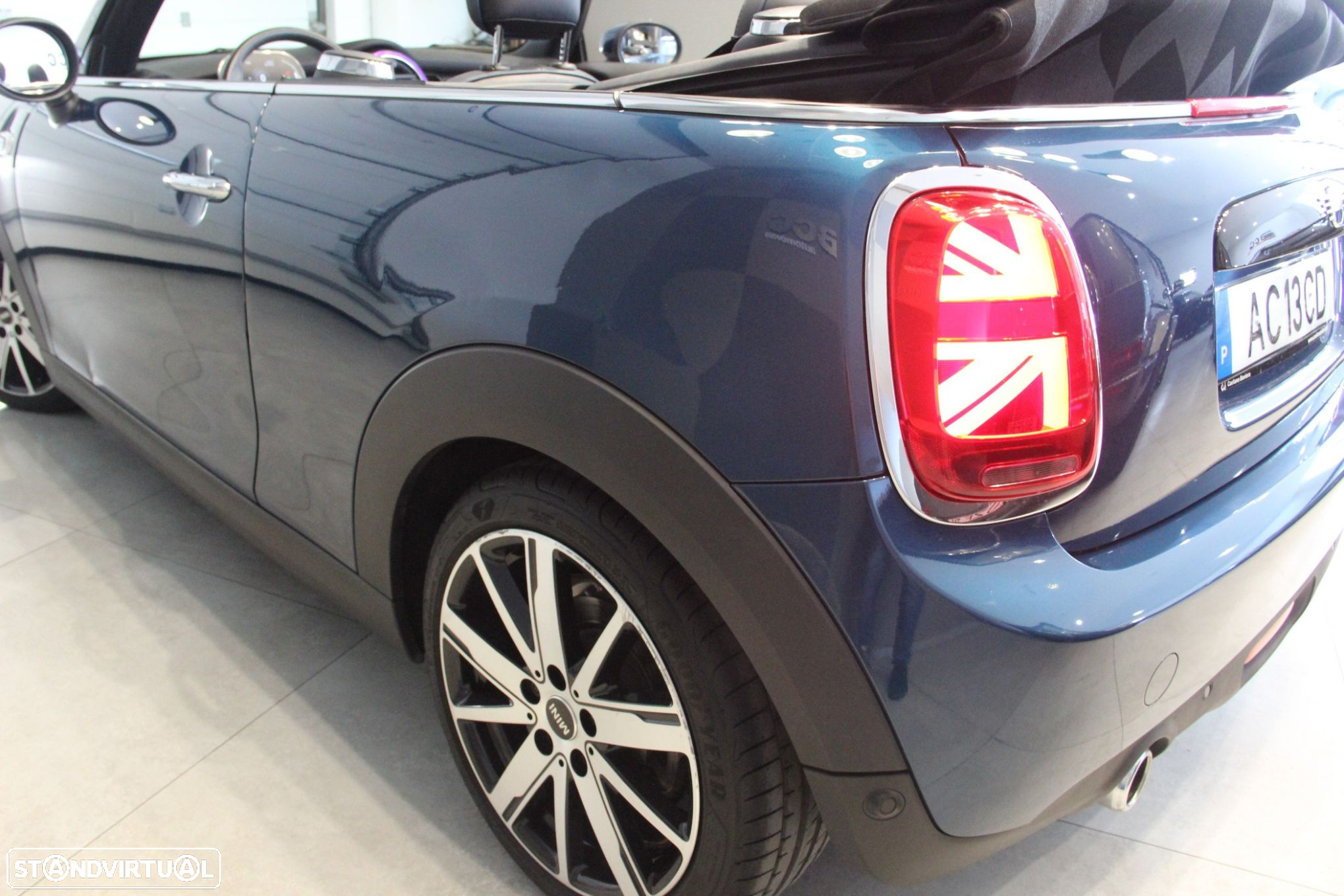 MINI Cabrio Cooper Auto - 21
