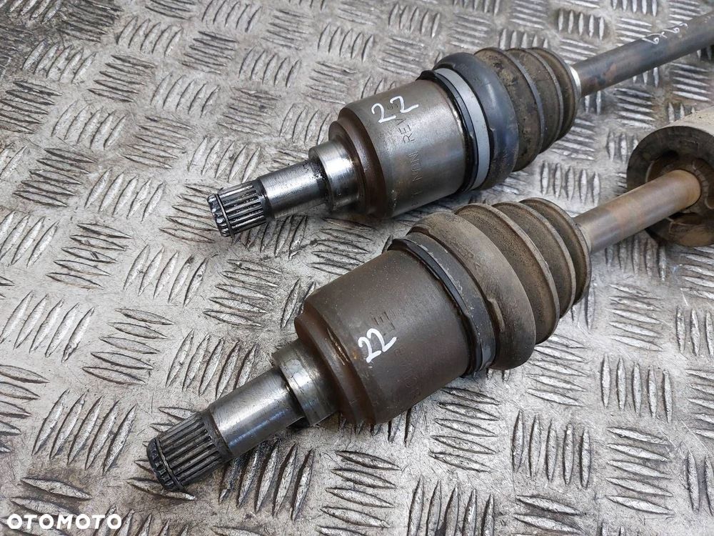 PÓŁOŚ LEWY PRZÓD + PRAWY PRZÓD 5B FIAT PANDA II 1.1 8V - 2